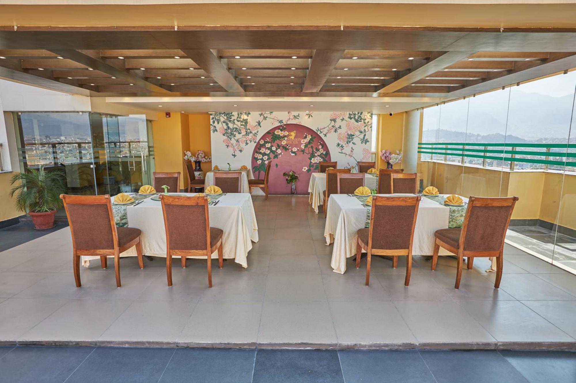 קטמנדו Hotel Crowne Imperial מראה חיצוני תמונה