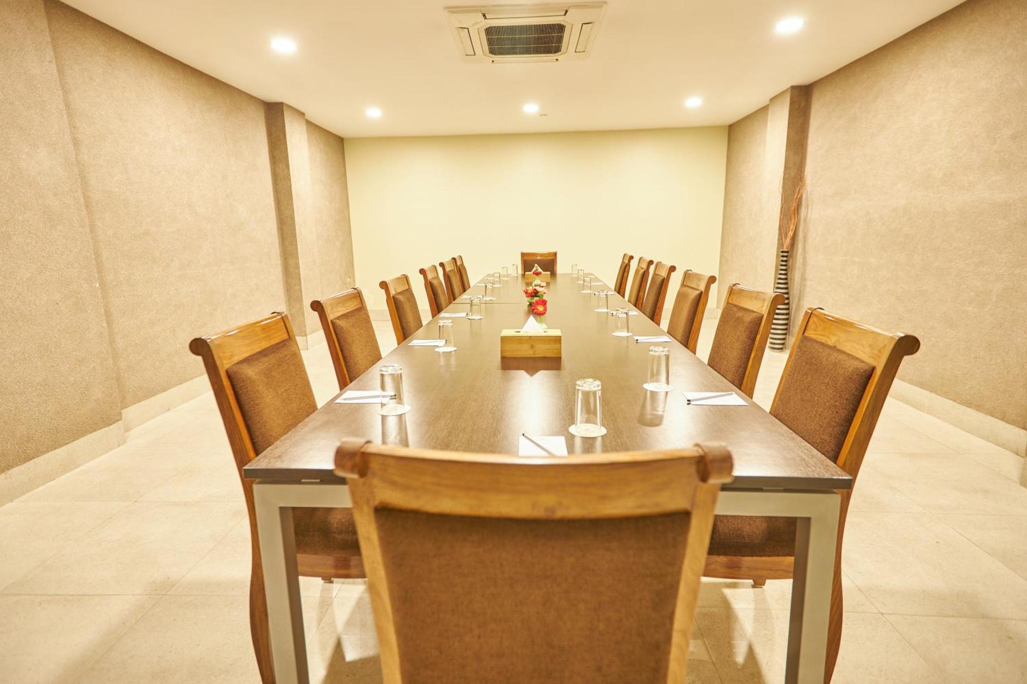 קטמנדו Hotel Crowne Imperial מראה חיצוני תמונה