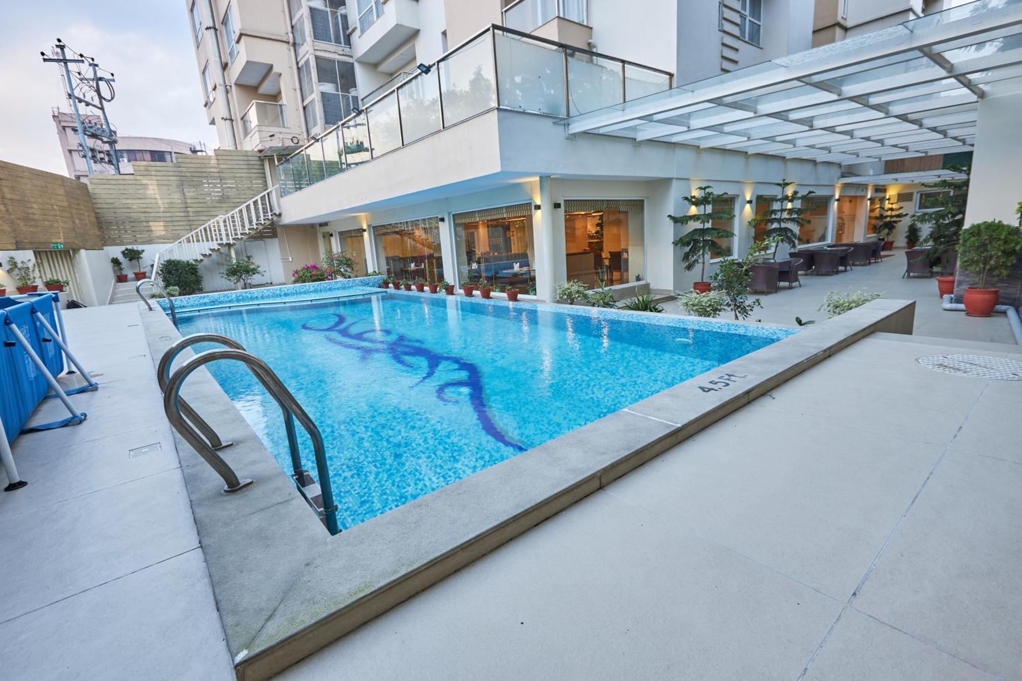 קטמנדו Hotel Crowne Imperial מראה חיצוני תמונה